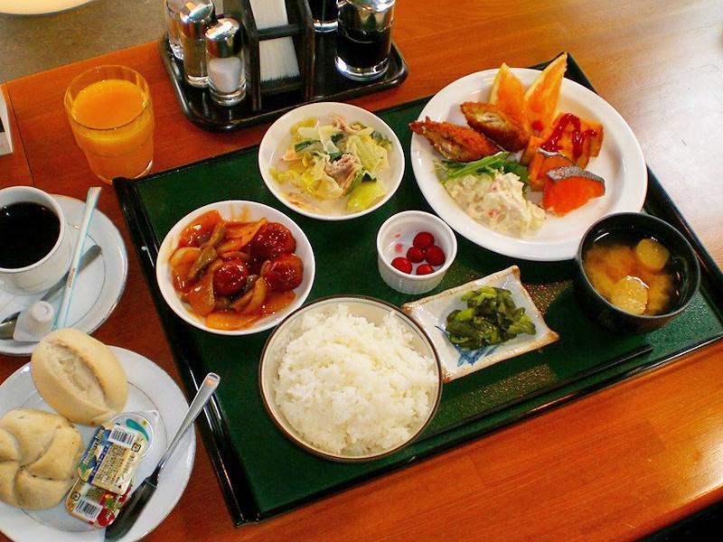 Hotel Route-Inn Toyama Ekimae Eksteriør billede