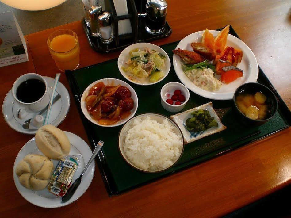 Hotel Route-Inn Toyama Ekimae Eksteriør billede